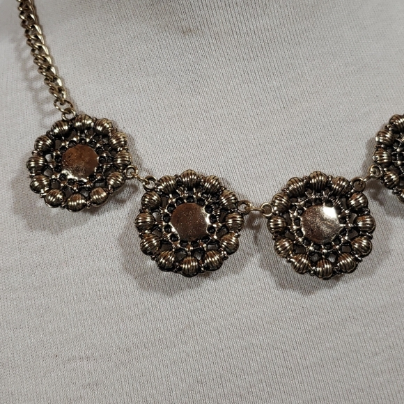 [5/$25] Floral Rhinestone Necklace - Picture 8 of 8
